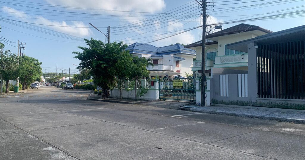 Wide estate road near Phuket Pool Villa with quiet surroundings and easy access